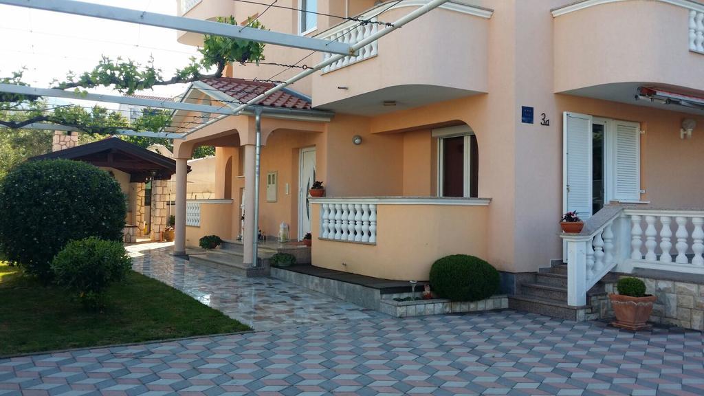 יאדראנובו Villa Janja מראה חיצוני תמונה